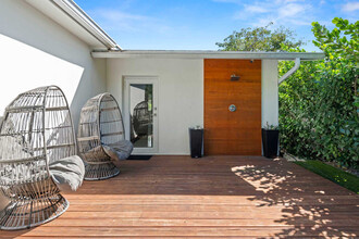 2271 NE 191st St in Miami, FL - Building Photo - Building Photo