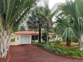 14825 NE 9th Ct in Miami, FL - Building Photo
