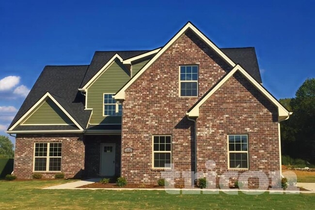 property at 1502 John Lee Ln