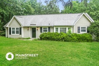 10003 Greenwood Ct in Charlotte, NC - Building Photo - Building Photo