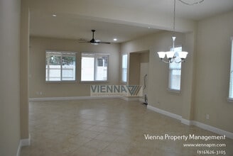 2101 Harpford Dr in Roseville, CA - Building Photo - Building Photo