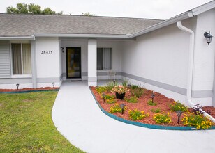 28435 Trident Ct in Zephyrhills, FL - Building Photo - Building Photo