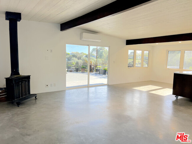 28840 Boniface Dr in Malibu, CA - Building Photo - Building Photo