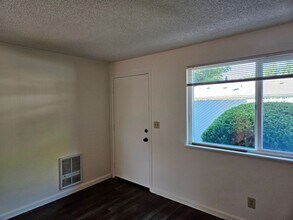1831 Claxter Rd NE in Keizer, OR - Building Photo - Building Photo