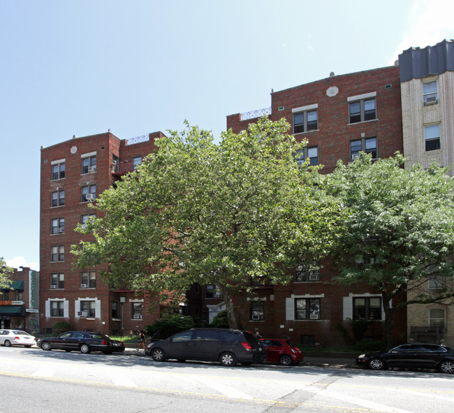 2753 Ocean Ave in Brooklyn, NY - Foto de edificio - Building Photo