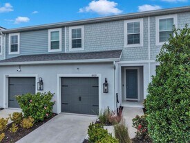 8522 Canyon Creek Trail in Parrish, FL - Building Photo