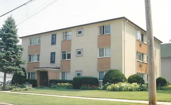 931 S Cora St in Des Plaines, IL - Building Photo - Building Photo