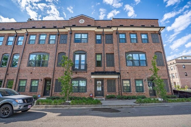 property at 36 Townpark Cir