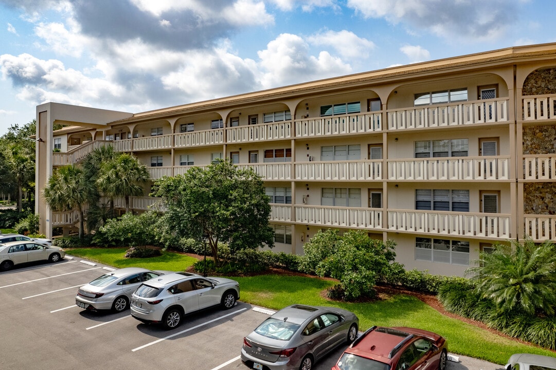 Wynmoor Village in Coconut Creek, FL - Foto de edificio