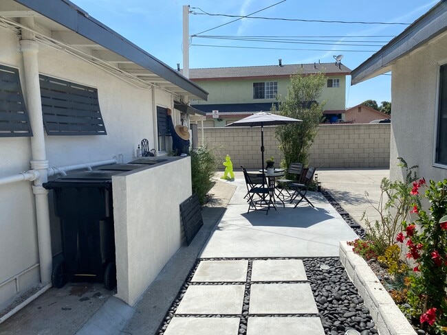 5881 Quinn St in Bell Gardens, CA - Building Photo - Building Photo