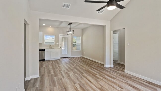 6919 Teton Ridge in San Antonio, TX - Building Photo - Building Photo