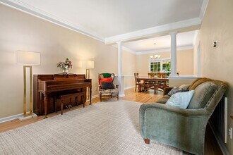 8 Queensland Ct in Durham, NC - Building Photo - Building Photo