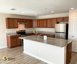 9127 Western Way in Jacksonville, FL - Building Photo - Building Photo