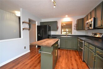 308 Black Bird Ct in Cary, NC - Building Photo - Building Photo