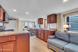 418 1st Ave in Manasquan, NJ - Building Photo - Building Photo