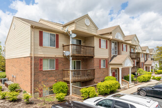 Heritage Hill Apartments in Norwood, OH - Building Photo - Building Photo