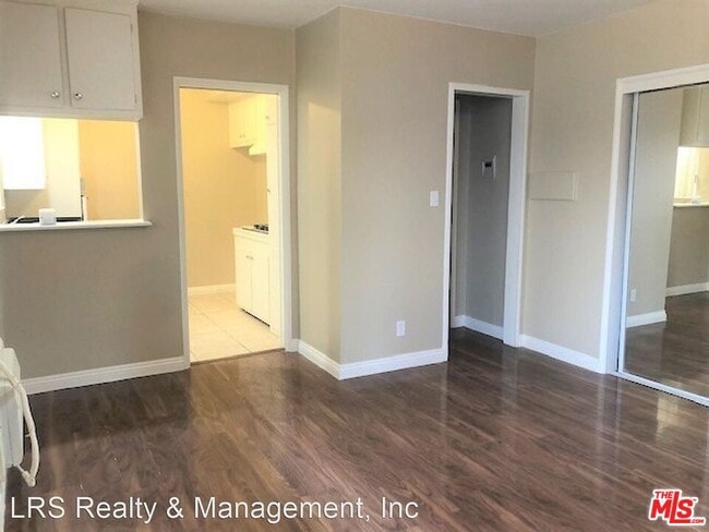 18321 Malden St in Los Angeles, CA - Building Photo - Building Photo