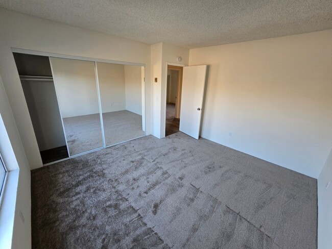 7474-76 Armstrong Pl in San Diego, CA - Building Photo - Building Photo