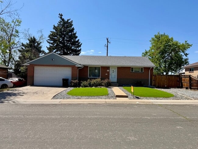 7231 Worley Dr in Denver, CO - Building Photo - Building Photo