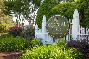 Colonial Pines Apartments