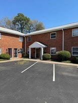 5215 Goolsby Ct in Richmond, VA - Building Photo