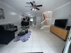 12623 NW 14th Pl in Sunrise, FL - Building Photo - Building Photo