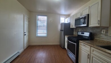 32 Armstrong Ave in Jersey City, NJ - Building Photo - Building Photo
