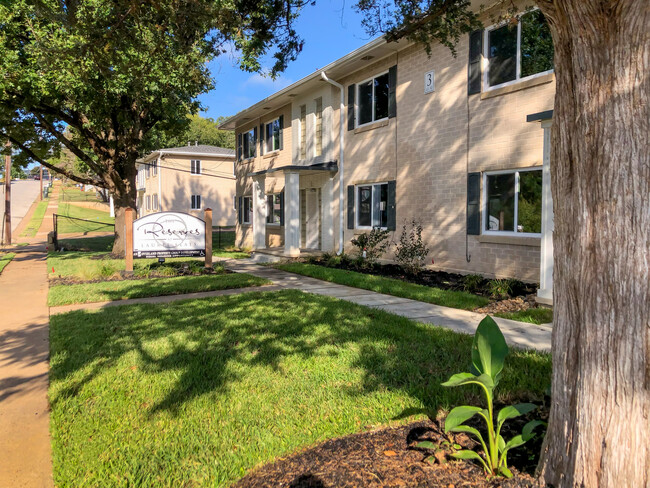 Laurel Flats in Tyler, TX - Foto de edificio - Building Photo