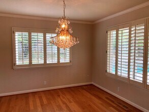 122 Los Patios in Los Gatos, CA - Building Photo - Building Photo