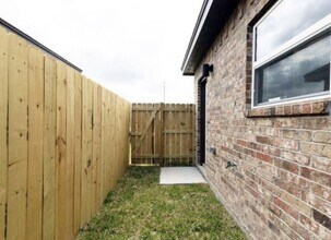 3806 Valeria St in Edinburg, TX - Building Photo - Building Photo