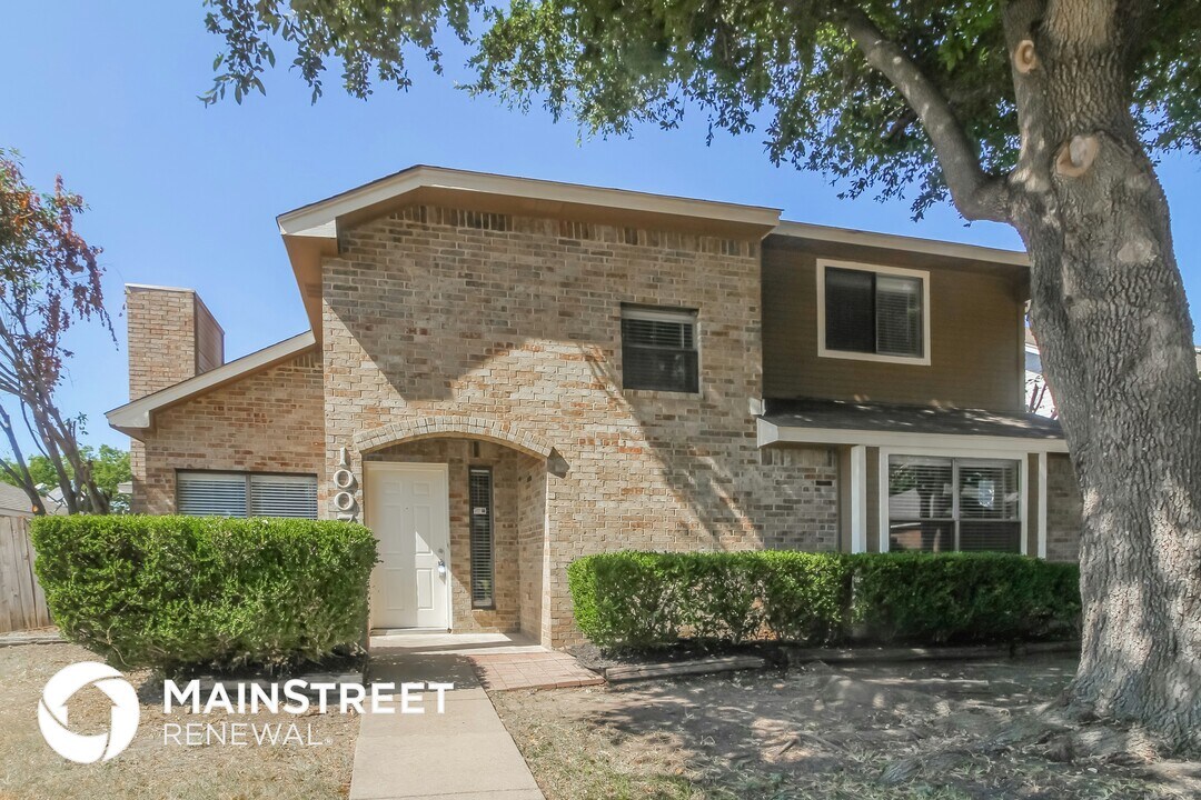 1007 Tracy Ave in Duncanville, TX - Building Photo