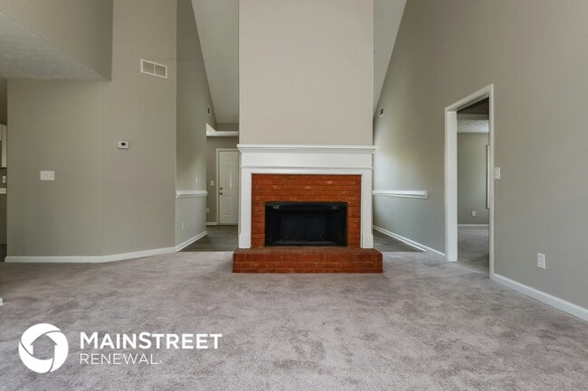 144 Leguin Forest Dr in Locust Grove, GA - Foto de edificio - Building Photo