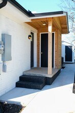 208 S Leach St in Greenville, SC - Building Photo - Building Photo