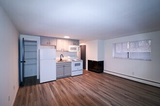 6115-6126 Plymouth Avenue in Cincinnati, OH - Building Photo - Building Photo