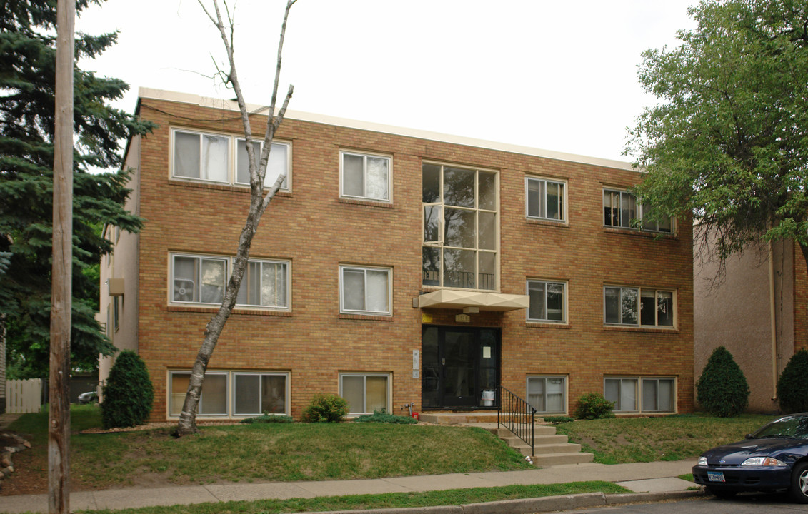 3414 Grand Ave S in Minneapolis, MN - Building Photo