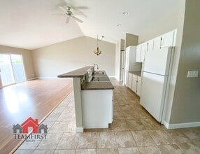 1256 Crown Ct in De Pere, WI - Building Photo - Building Photo