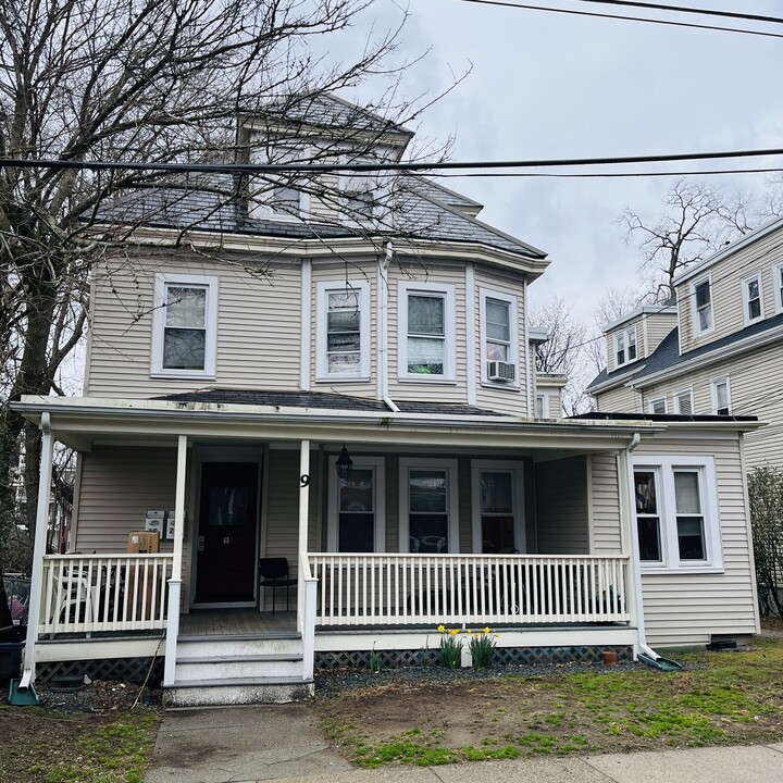 9 Oak Square Ave, Unit 1F in Boston, MA - Foto de edificio