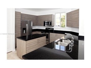 2714 SW 81st Terrace in Miramar, FL - Building Photo - Building Photo