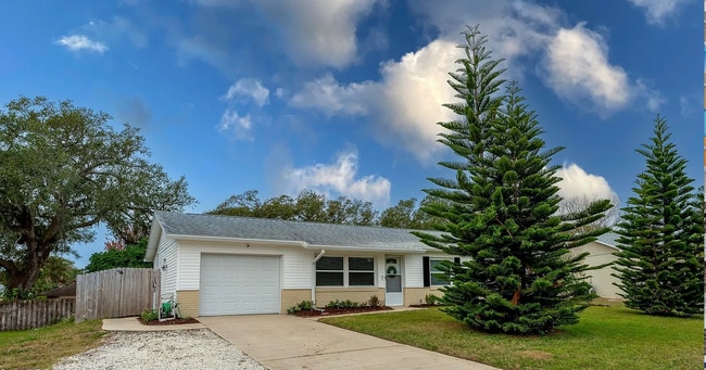 1036 Tompkins Dr in Port Orange, FL - Building Photo - Building Photo