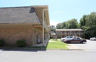 Hidden Valley Apartments in Sherwood, AR - Building Photo
