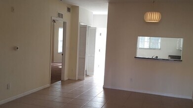 8342 Bernwood Cove Loop in Ft. Myers, FL - Building Photo - Building Photo