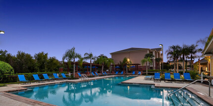 Town Center At Lakeside Village in Lakeland, FL - Foto de edificio - Building Photo