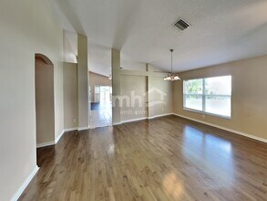 5334 New Savannah Cir in Wesley Chapel, FL - Building Photo - Building Photo