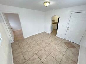 1818 Coolidge St in North Las Vegas, NV - Building Photo - Building Photo