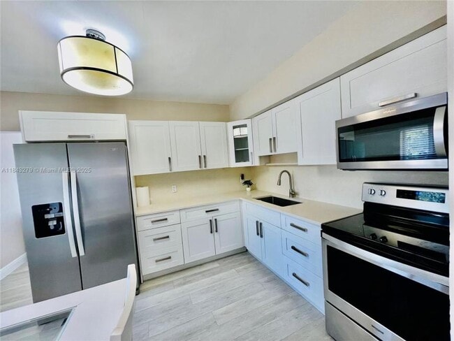 property at 1002 S 27th Ave
