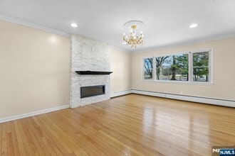 234 Totowa Rd in Wayne, NJ - Building Photo - Building Photo