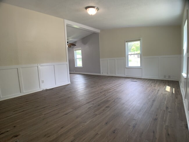4202 NE 3rd St in Des Moines, IA - Building Photo - Building Photo