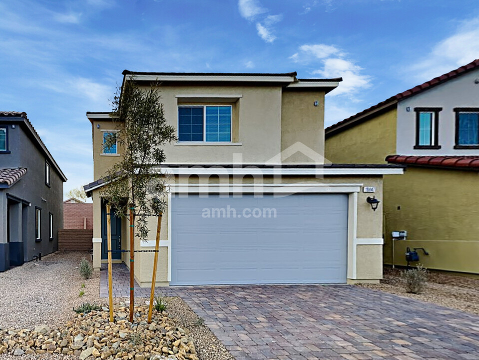 10447 Beavertail Hill Ave in Las Vegas, NV - Building Photo