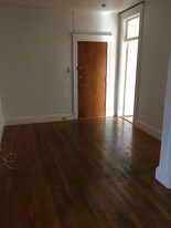 81 Park Dr in Boston, MA - Building Photo