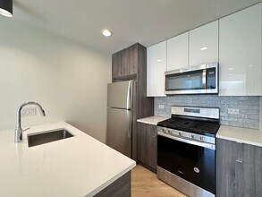 957 W Grace St in Chicago, IL - Building Photo - Building Photo
